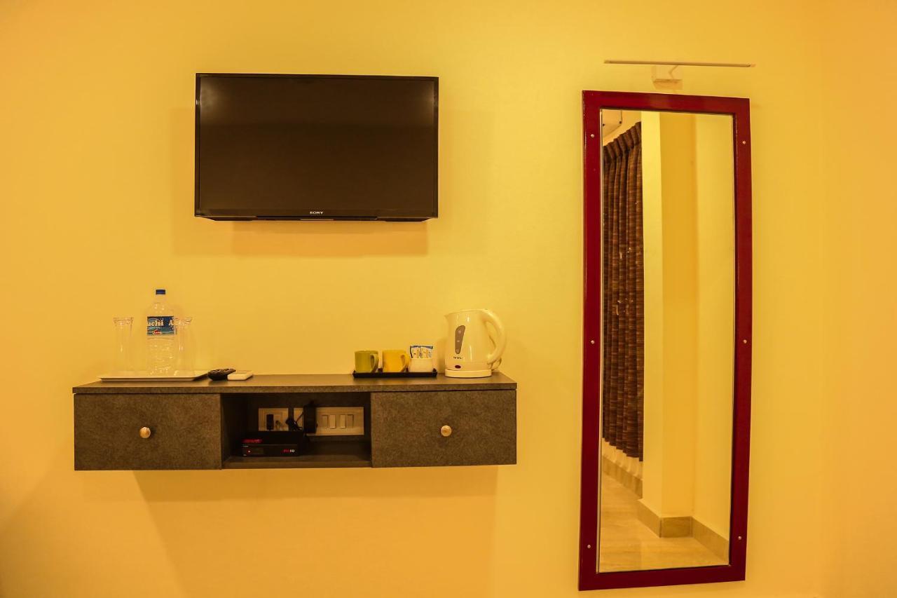 צ'נאי Hotel Sera Grand מראה חיצוני תמונה