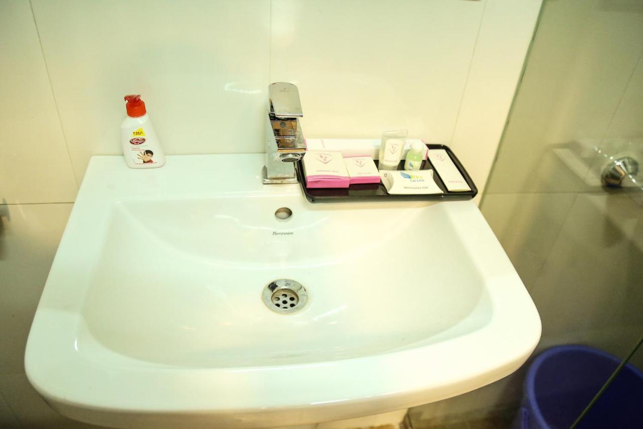 צ'נאי Hotel Sera Grand מראה חיצוני תמונה
